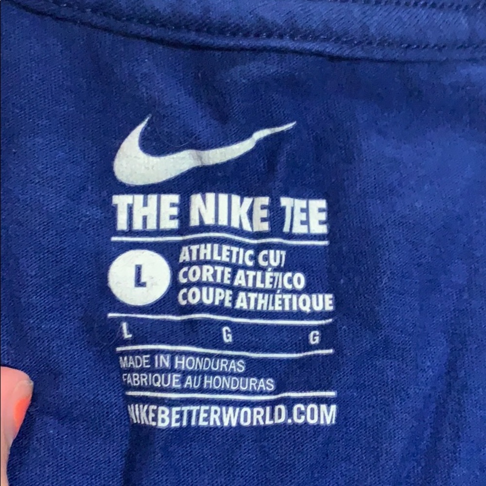 2/$18 🏖Men’s Nike Cubs Shirt - Picture 4 of 4